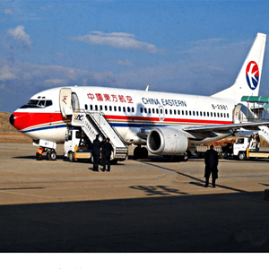 右旗巴丹吉林机场邮寄航空快运业稳步发展的原因是什么？